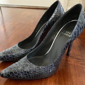 Stuart Weitzman blue snake skin point toe heel